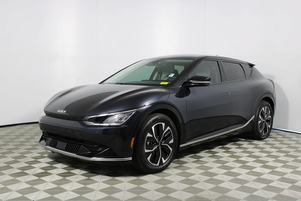 Used 2024 Kia EV6 Wind RWD image 3