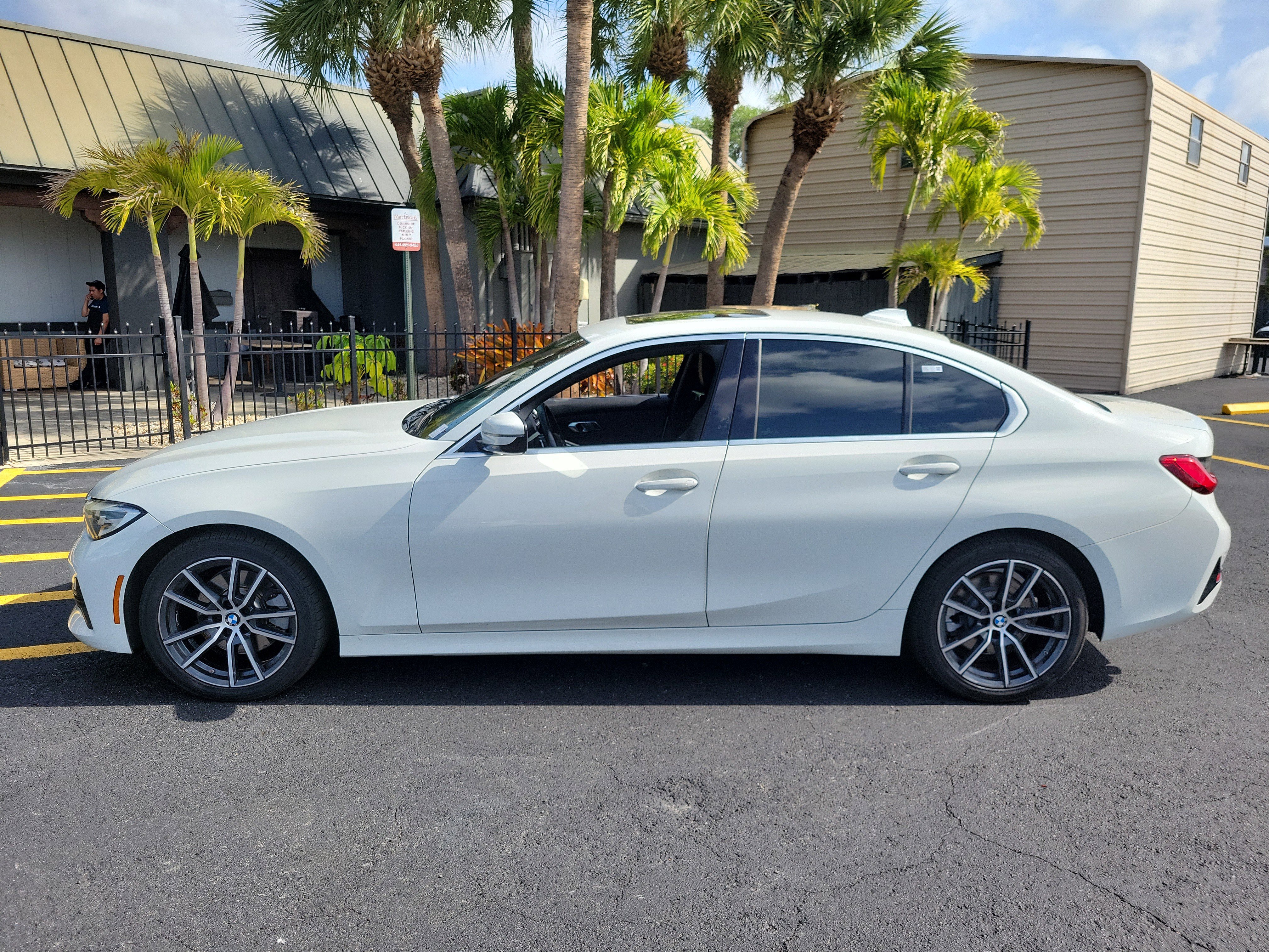 Used 2020 BMW 330i Sedan w/ Driving Assistance Package image 9