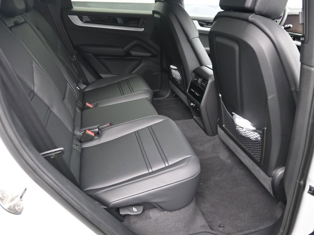 New 2026 Porsche Cayenne Coupe image 16