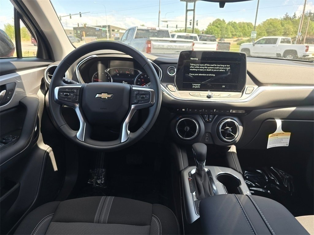New 2025 Chevrolet Blazer LT w/ Midnight/Sport Edition image 4