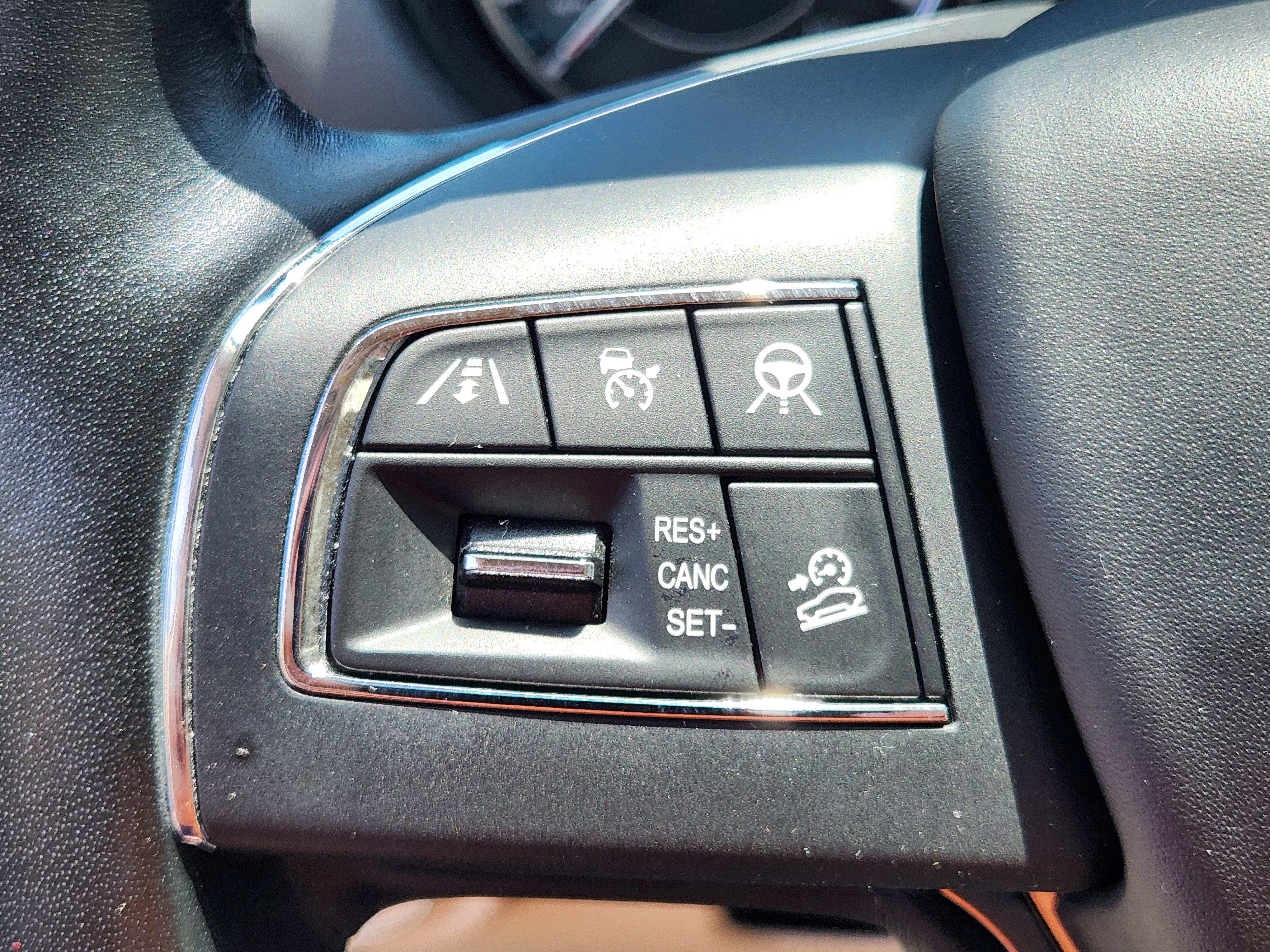 Used 2023 Maserati Levante GT AWD/4WD image 25