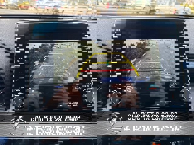 Used 2022 Toyota Avalon XSE image 17