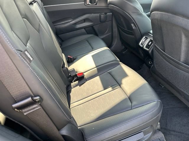 Used 2025 Kia Sorento S AWD/4WD image 10