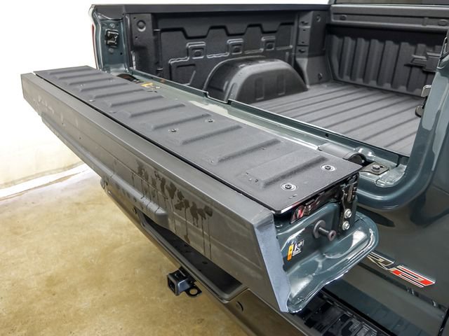 New 2026 Chevrolet Silverado 1500 ZR2 image 12