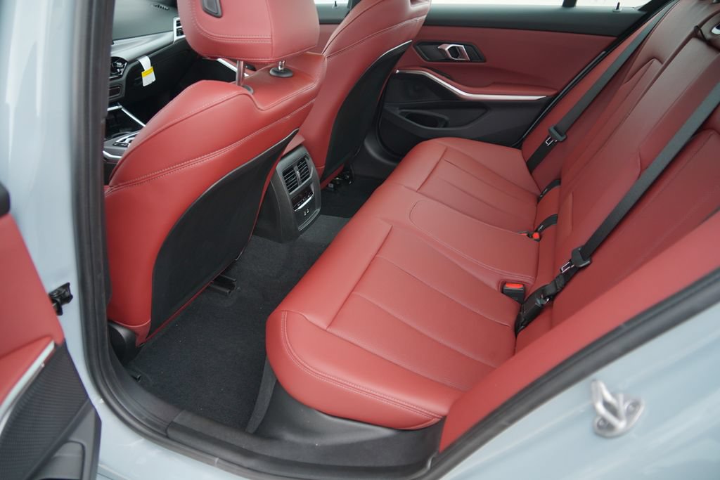 New 2026 BMW 330i xDrive Sedan AWD/4WD image 32