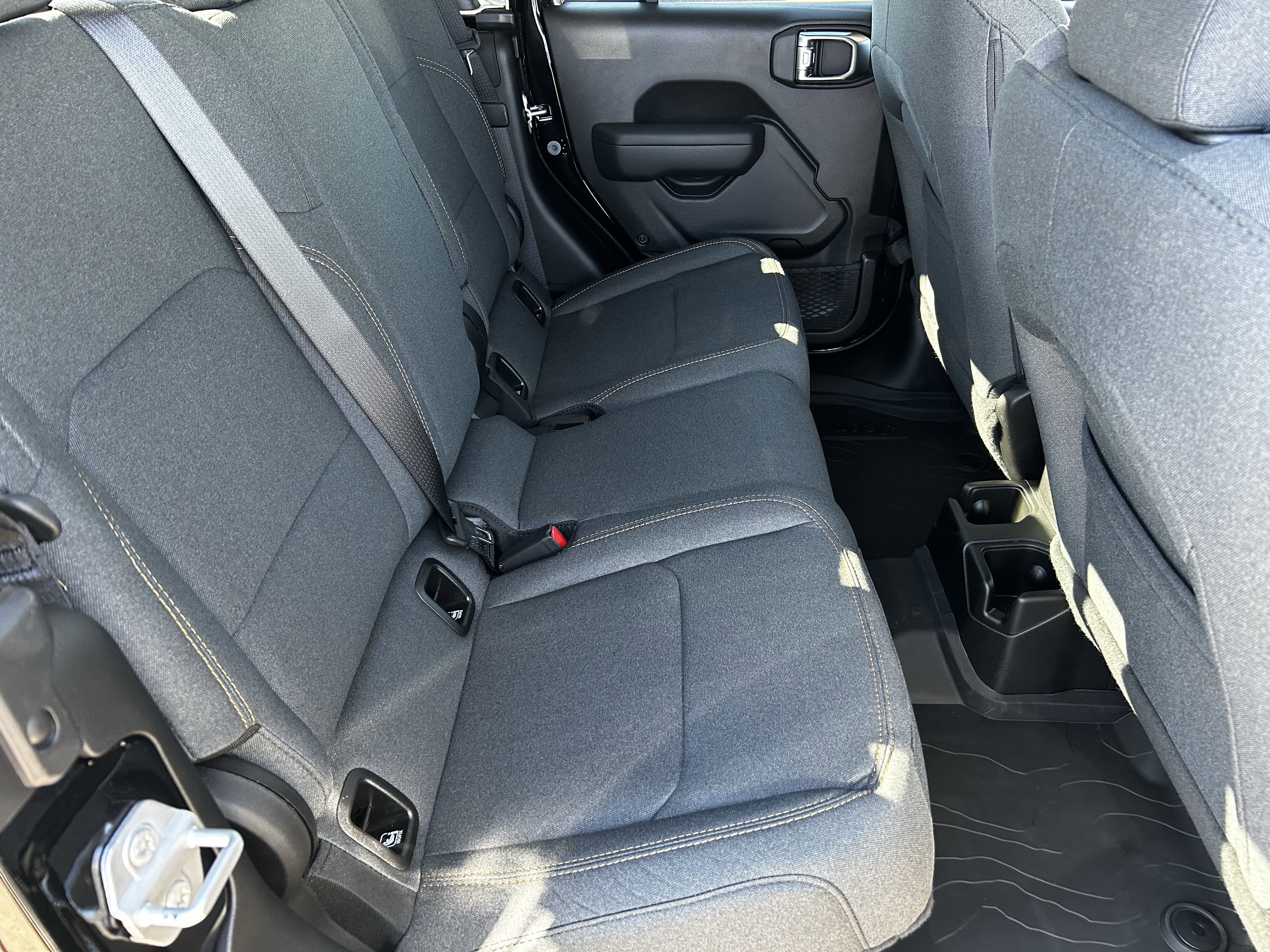 New 2025 Jeep Gladiator Willys AWD/4WD image 10