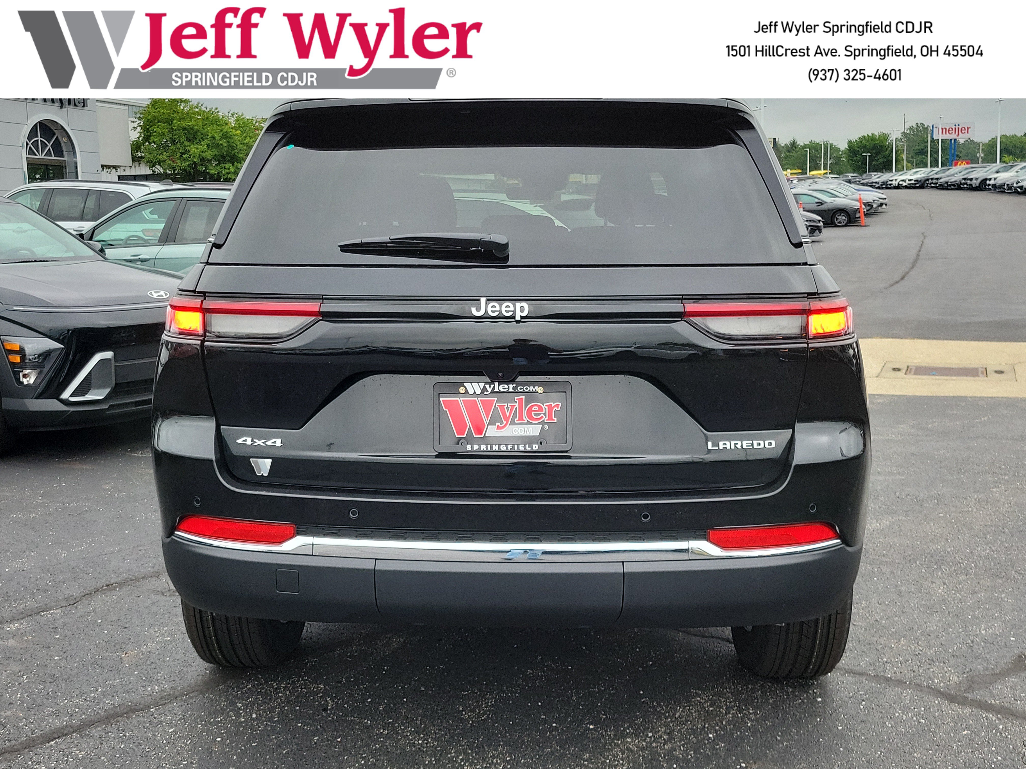 New 2026 Jeep Grand Cherokee Laredo X AWD/4WD image 4