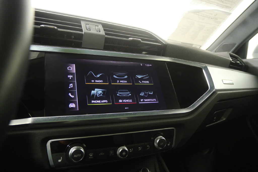 Used 2020 Audi Q3 2.0T Premium AWD/4WD image 22