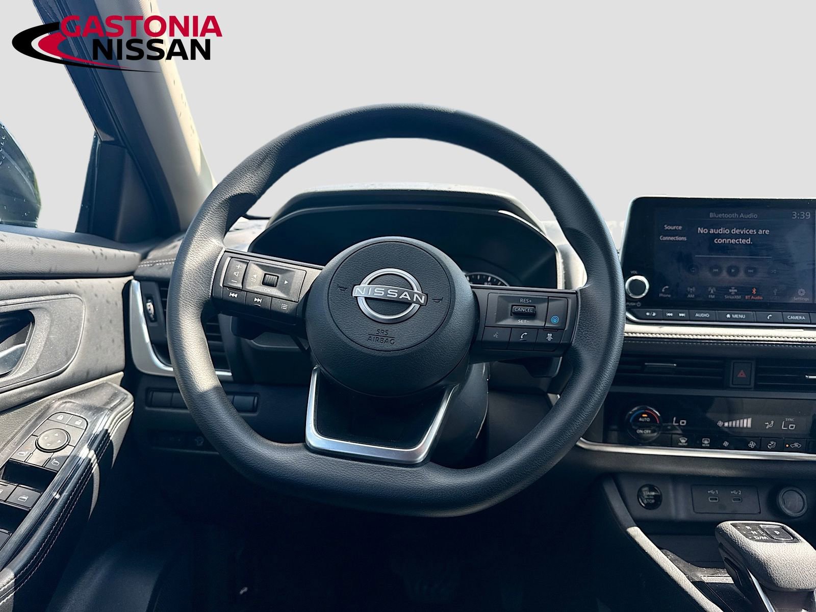 Used 2024 Nissan Rogue SV FWD image 29