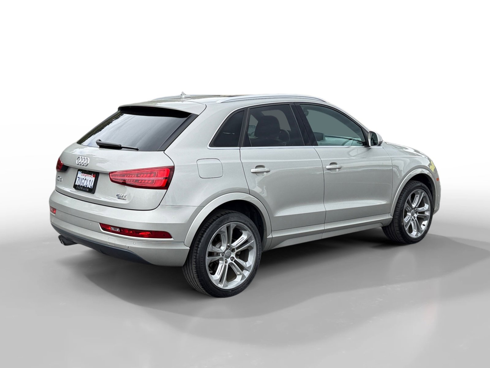 Used 2016 Audi Q3 2.0T Premium Plus w/ Technology Package image 5