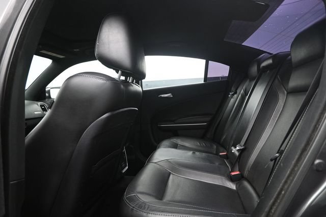 Used 2019 Dodge Charger SXT w/ Leather Interior Group RWD image 11