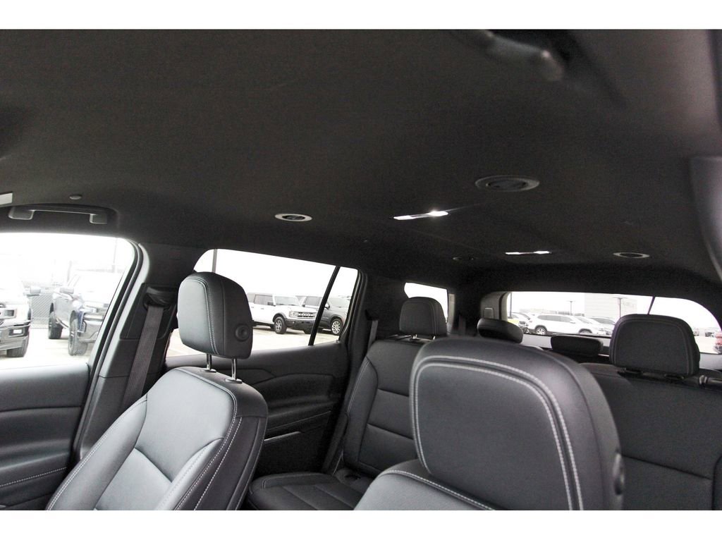 Used 2025 Chevrolet Traverse LT image 27