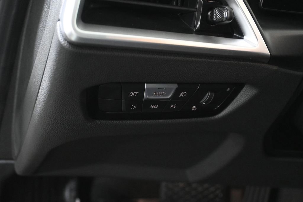 Used 2026 BMW 330i xDrive Sedan w/ Premium Package image 25