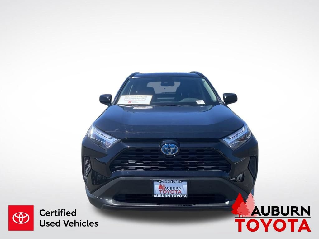 Certified 2024 Toyota RAV4 LE AWD/4WD image 3