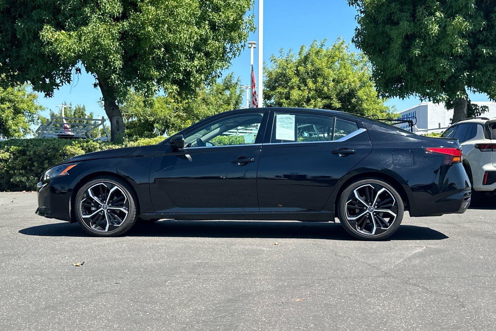 Certified 2024 Nissan Altima 2.5 SR FWD image 7