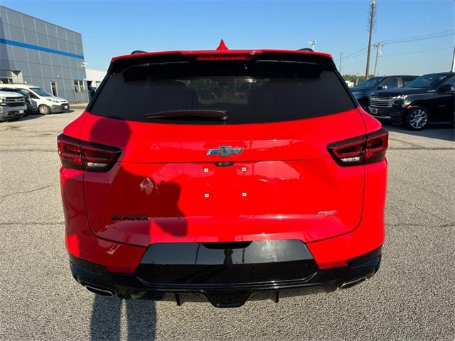 Certified 2023 Chevrolet Blazer RS w/ Driver Confidence II Package image 4