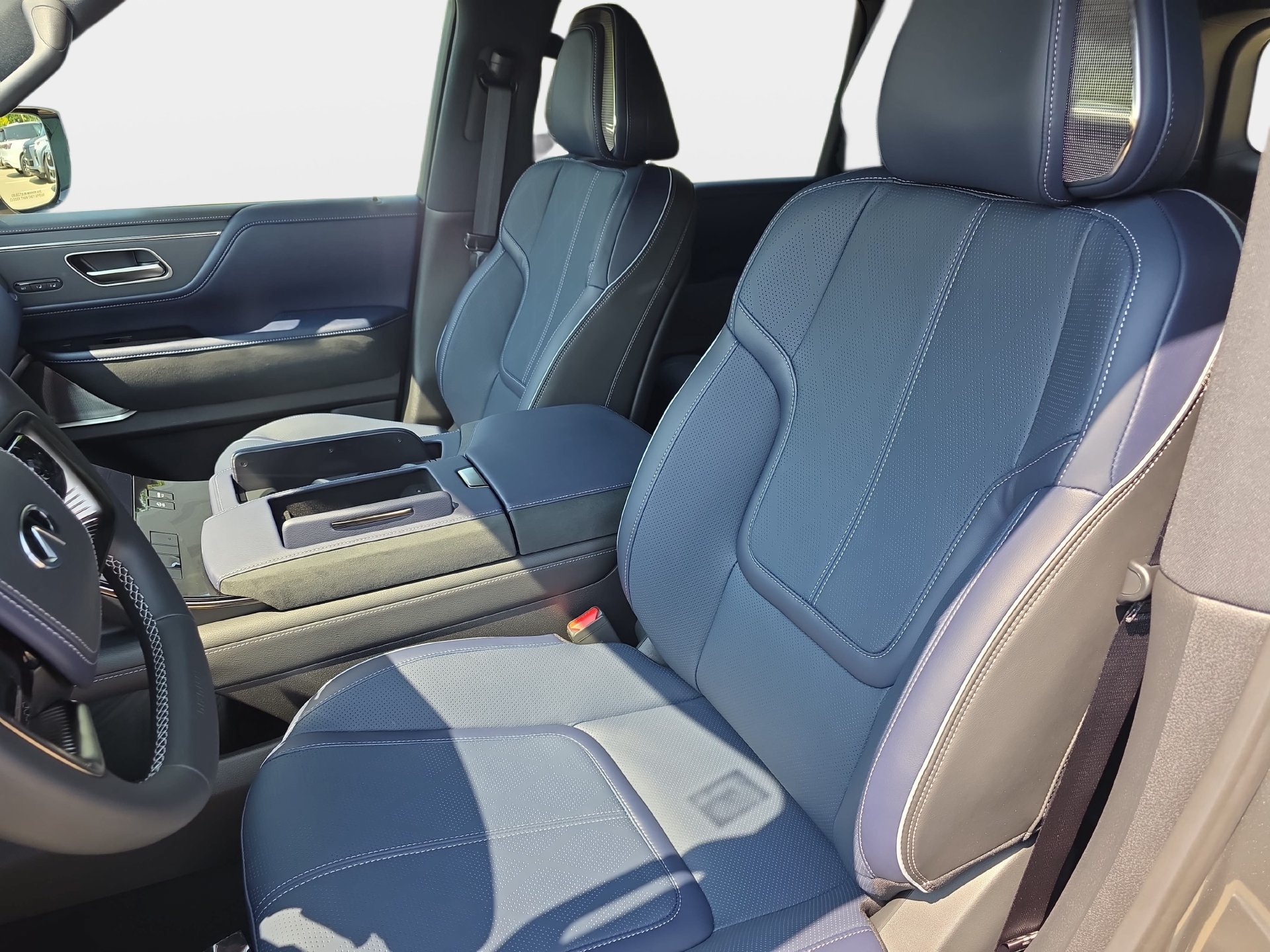 New 2027 INFINITI QX80 Sensory w/ Sport Exterior Package AWD/4WD image 15