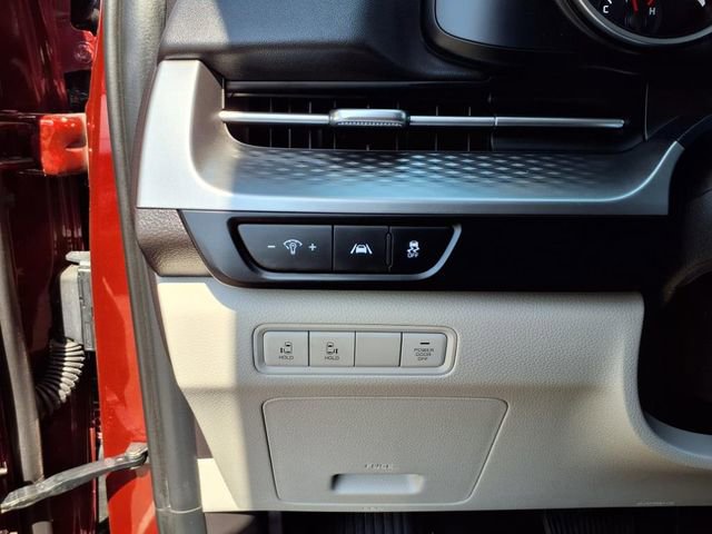 Used 2024 Kia Carnival LX image 14