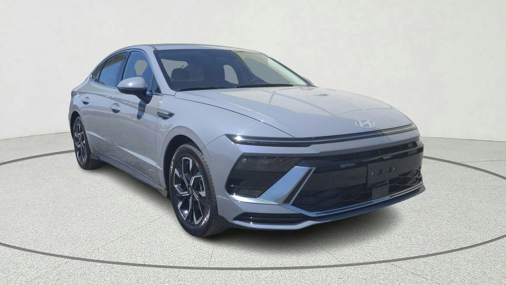 Used 2025 Hyundai Sonata SEL image 1