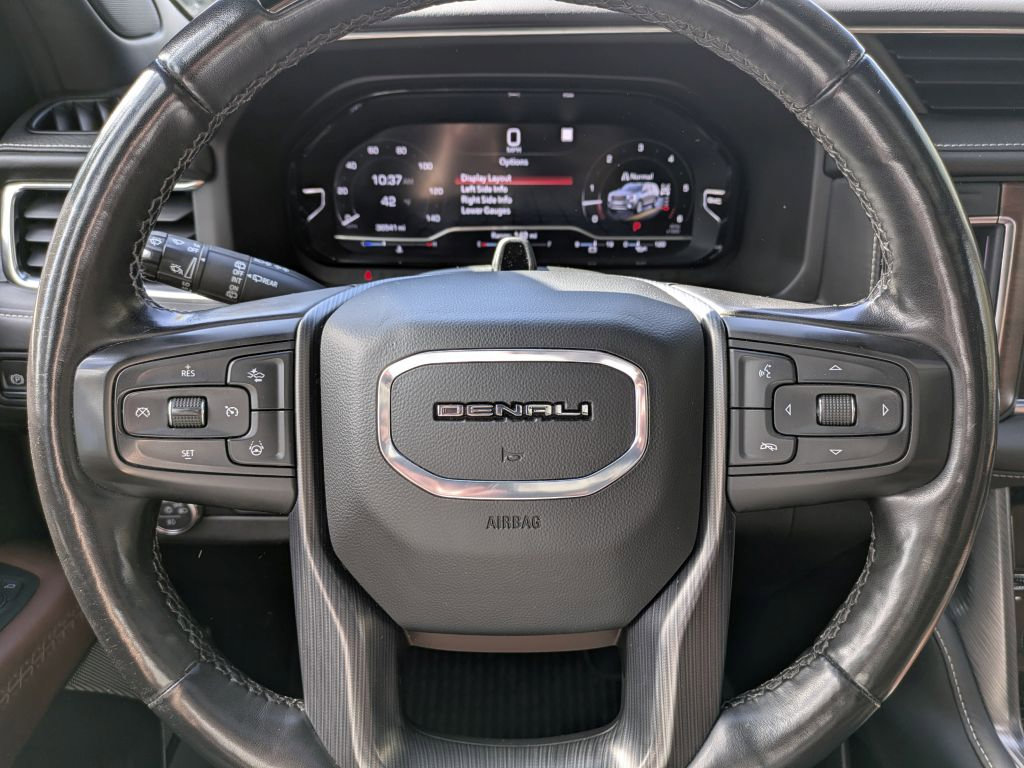 Used 2023 GMC Yukon Denali Ultimate image 16