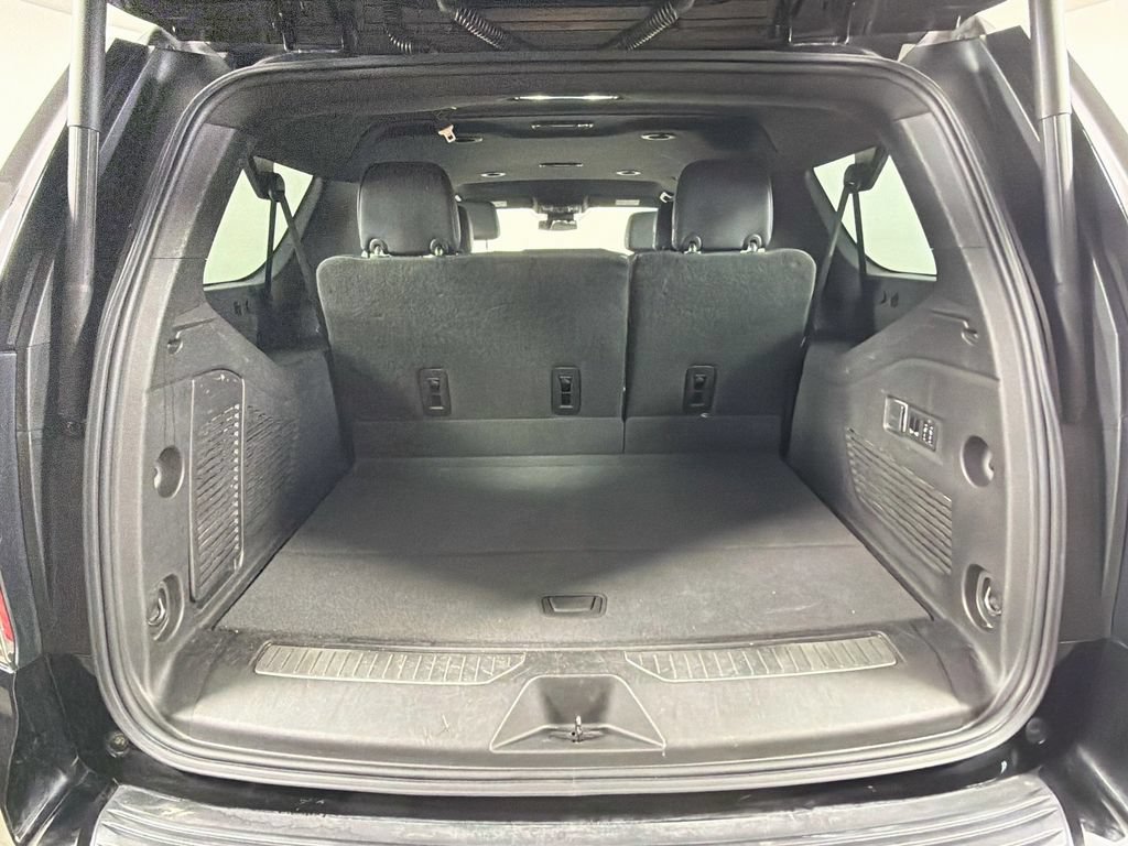 Used 2023 Chevrolet Suburban Z71 w/ Luxury Package AWD/4WD image 23