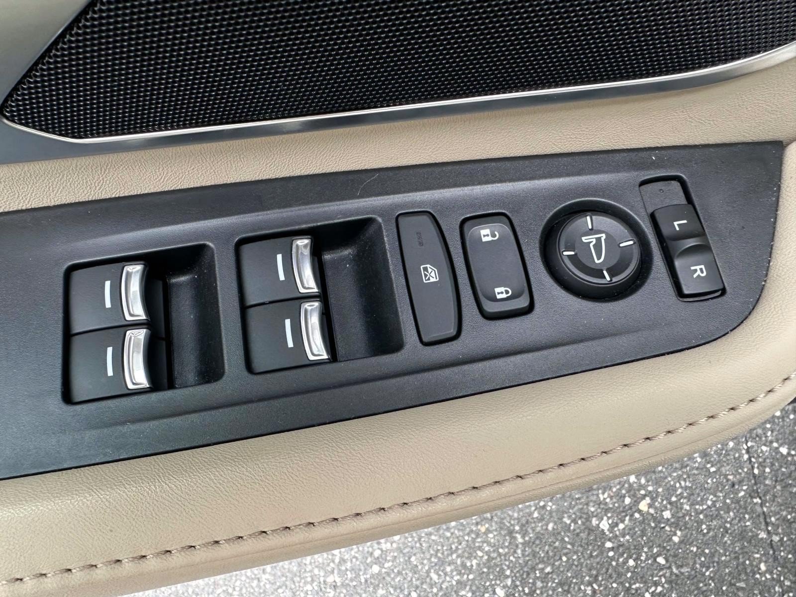 Used 2023 Acura RDX AWD image 9