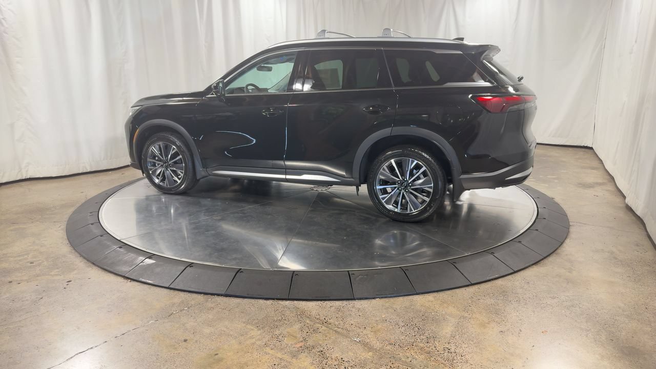 Certified 2026 INFINITI QX60 Luxe w/ Family Package AWD/4WD image 11