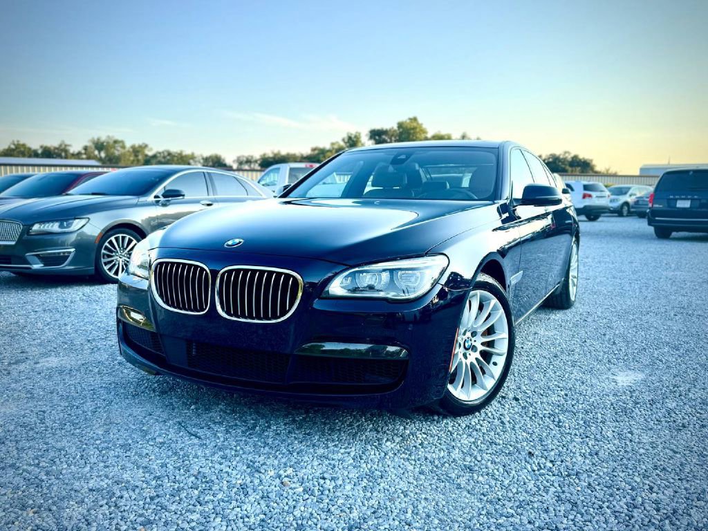 Used 2015 BMW 750i xDrive image 1