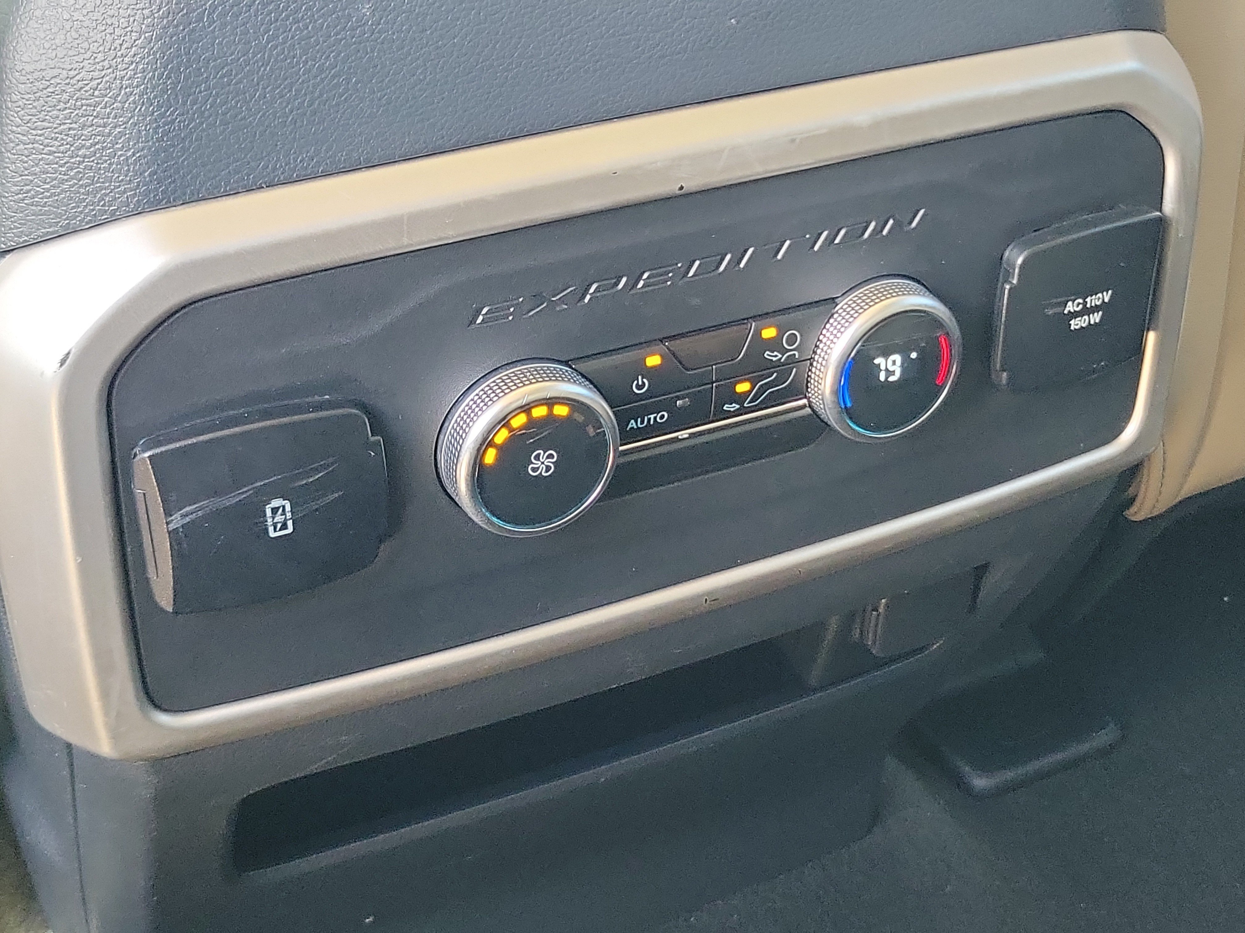 Used 2024 Ford Expedition Max XLT AWD/4WD image 16