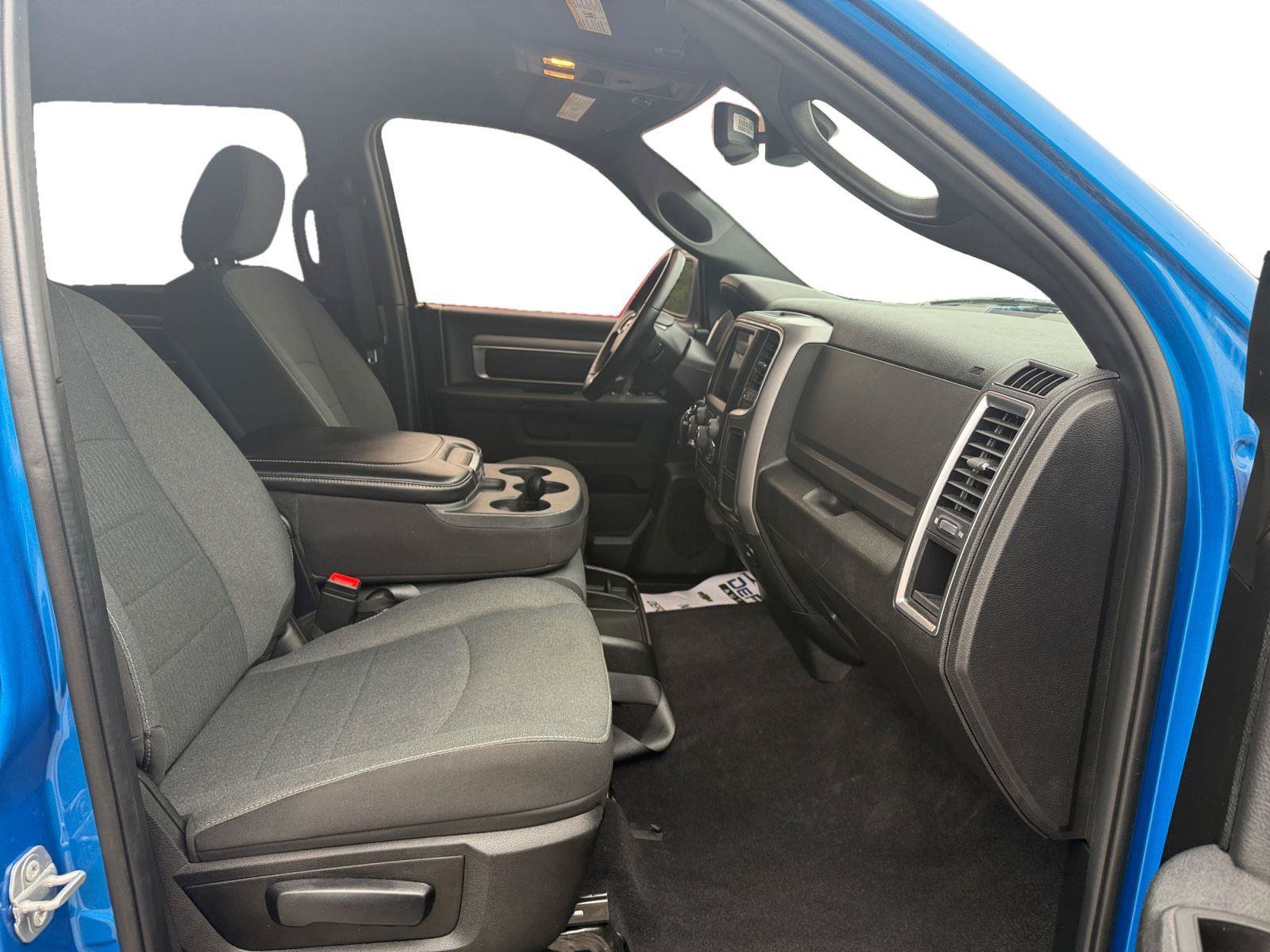 Used 2022 RAM 1500 Classic Warlock AWD/4WD image 24