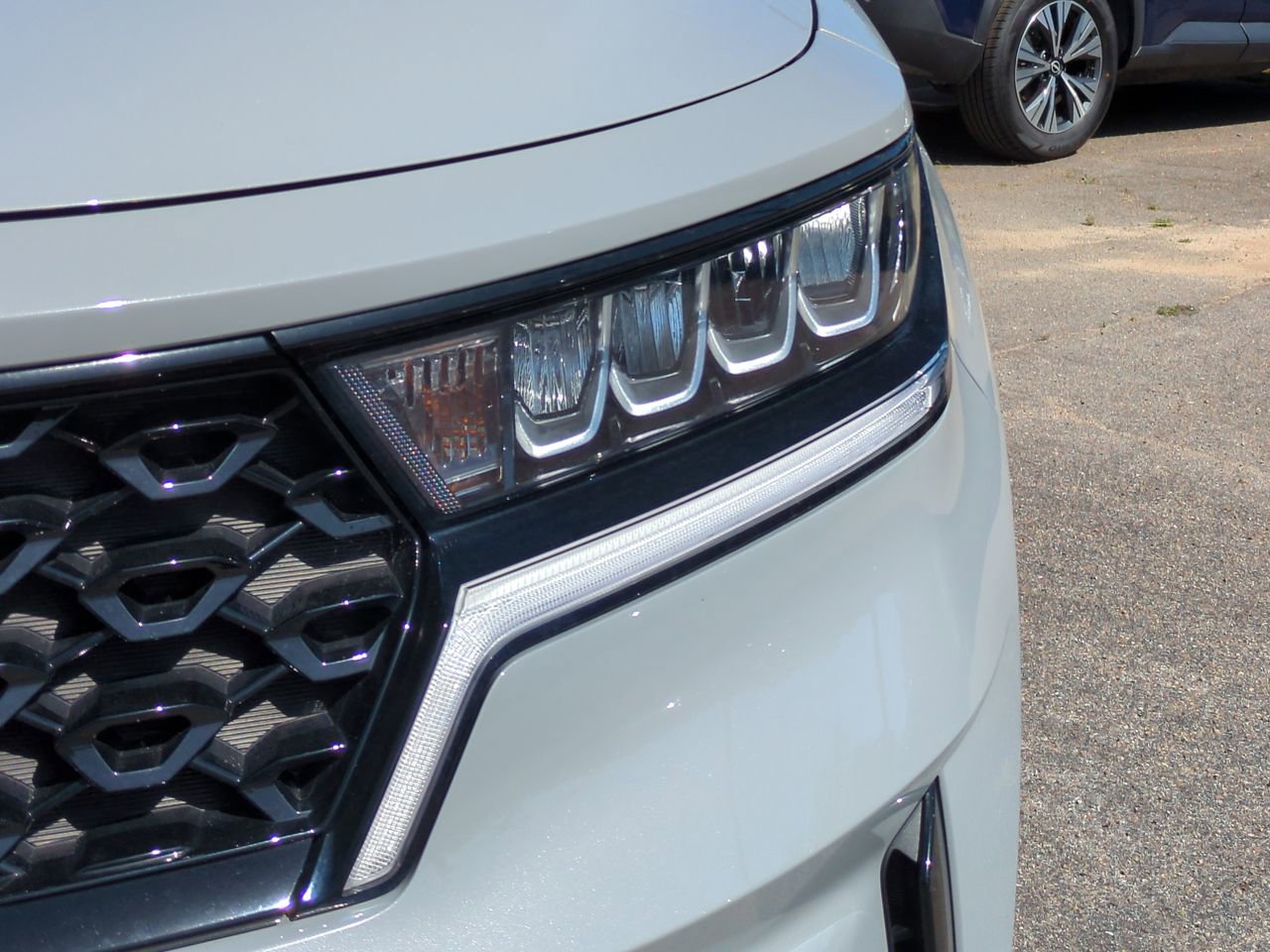 Used 2022 Kia Sorento EX w/ Panoramic Sunroof Package image 10