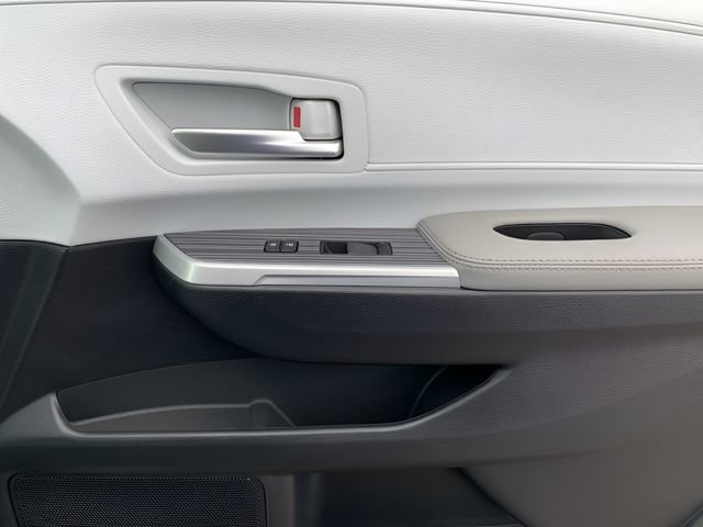 New 2025 Toyota Sienna XLE image 19