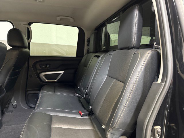 Used 2018 Nissan Titan SL w/ Chrome Package image 38
