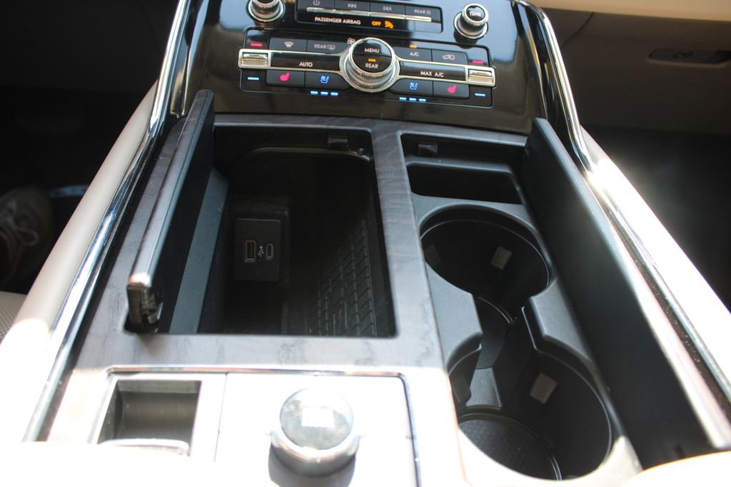 Used 2024 Lincoln Navigator L Reserve AWD/4WD image 43
