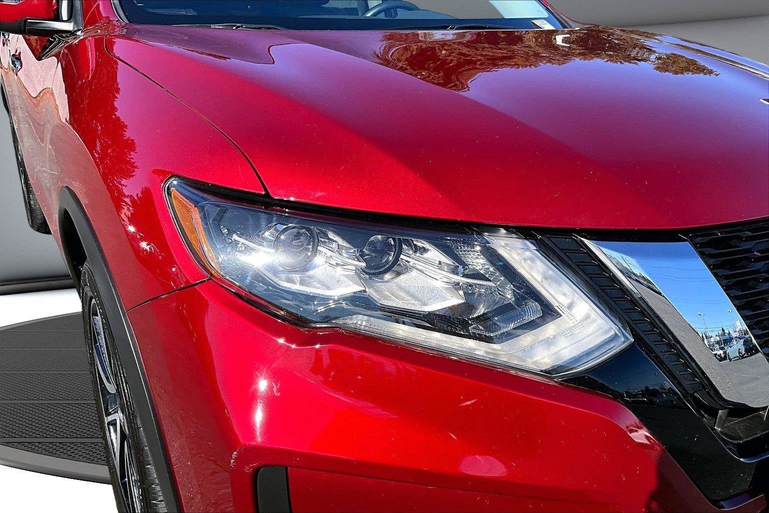 Used 2020 Nissan Rogue SL w/ Premium Package AWD/4WD image 32