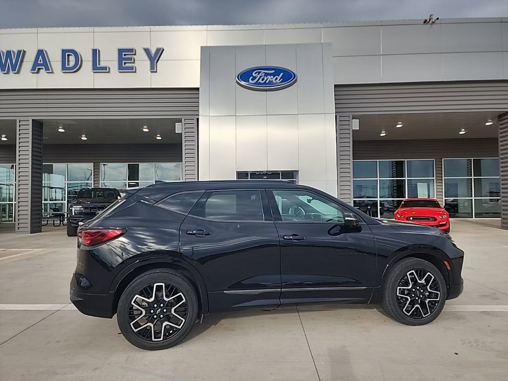 Used 2023 Chevrolet Blazer RS w/ Driver Confidence II Package image 2