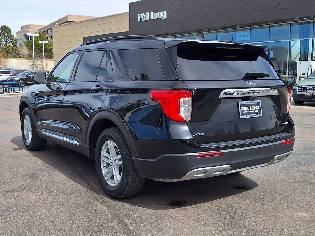 Used 2024 Ford Explorer XLT w/ Equipment Group 202A image 5