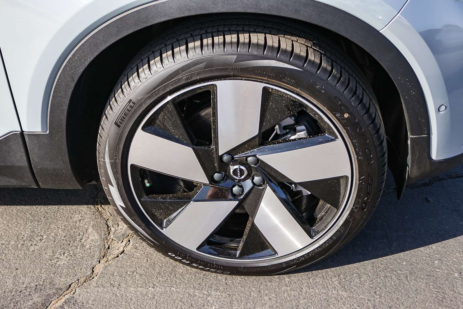 New 2026 Volvo EX40 Plus w/ Climate Package RWD image 8