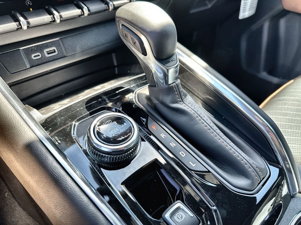 New 2026 GMC Canyon AT4 w/ Technology Plus Package AWD/4WD image 26