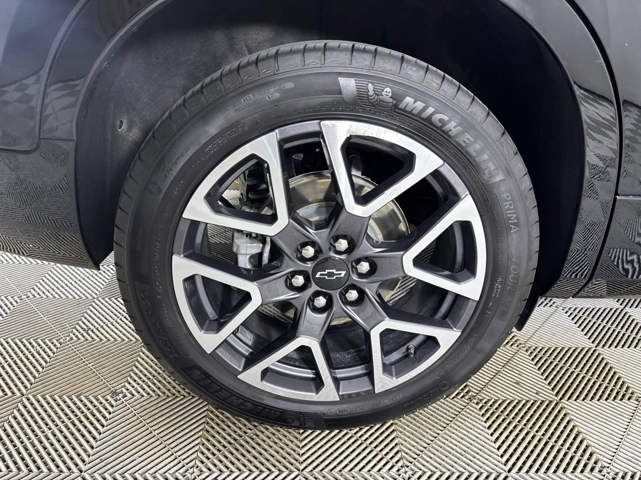 Used 2025 Chevrolet Blazer RS FWD image 32