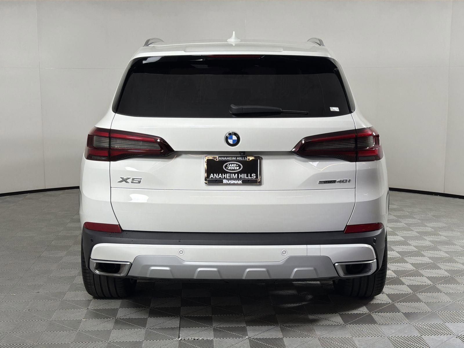 Used 2023 BMW X5 sDrive40i w/ Premium Package image 4