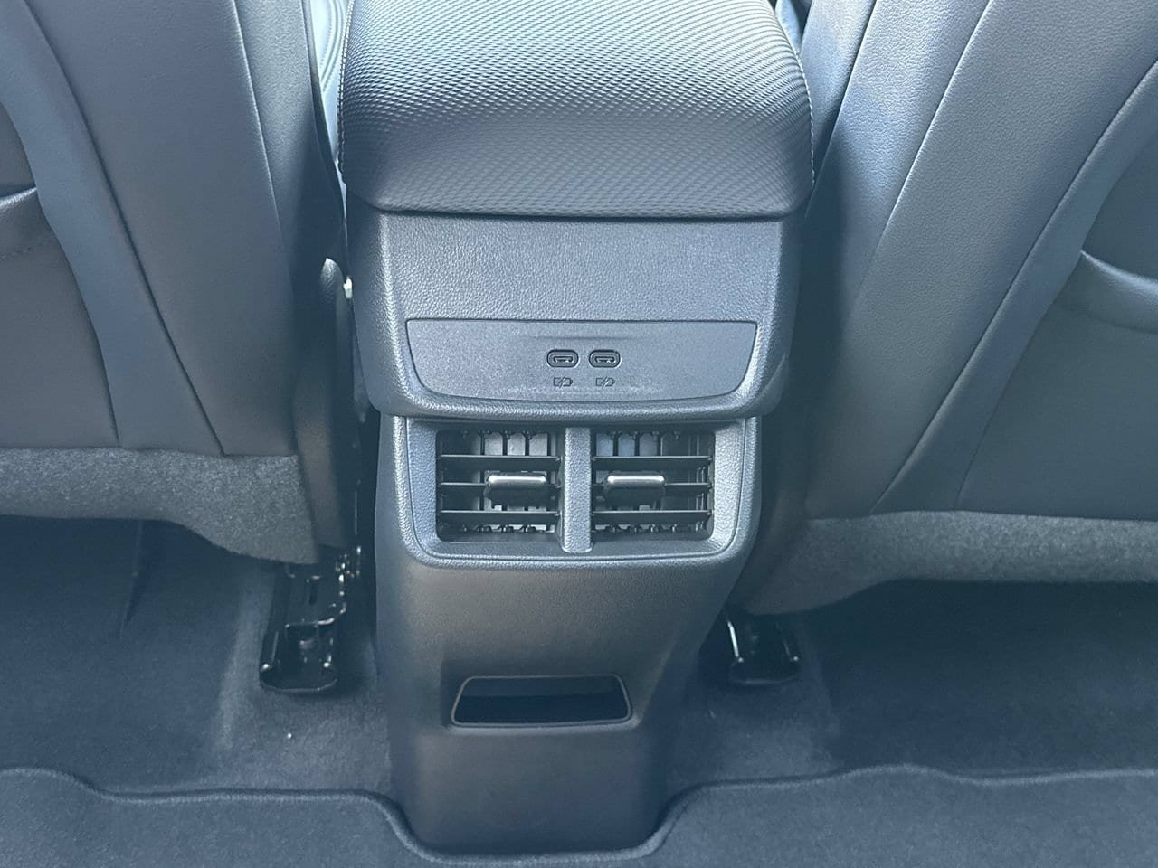 New 2027 Chevrolet Equinox LT w/ Convenience Package II FWD image 26