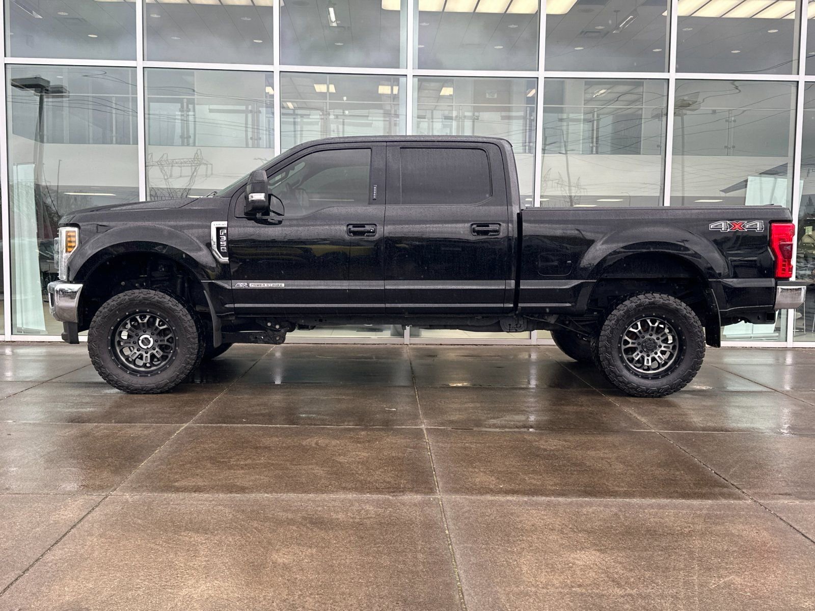 Used 2018 Ford F350 Lariat w/ Lariat Ultimate Package AWD/4WD image 6