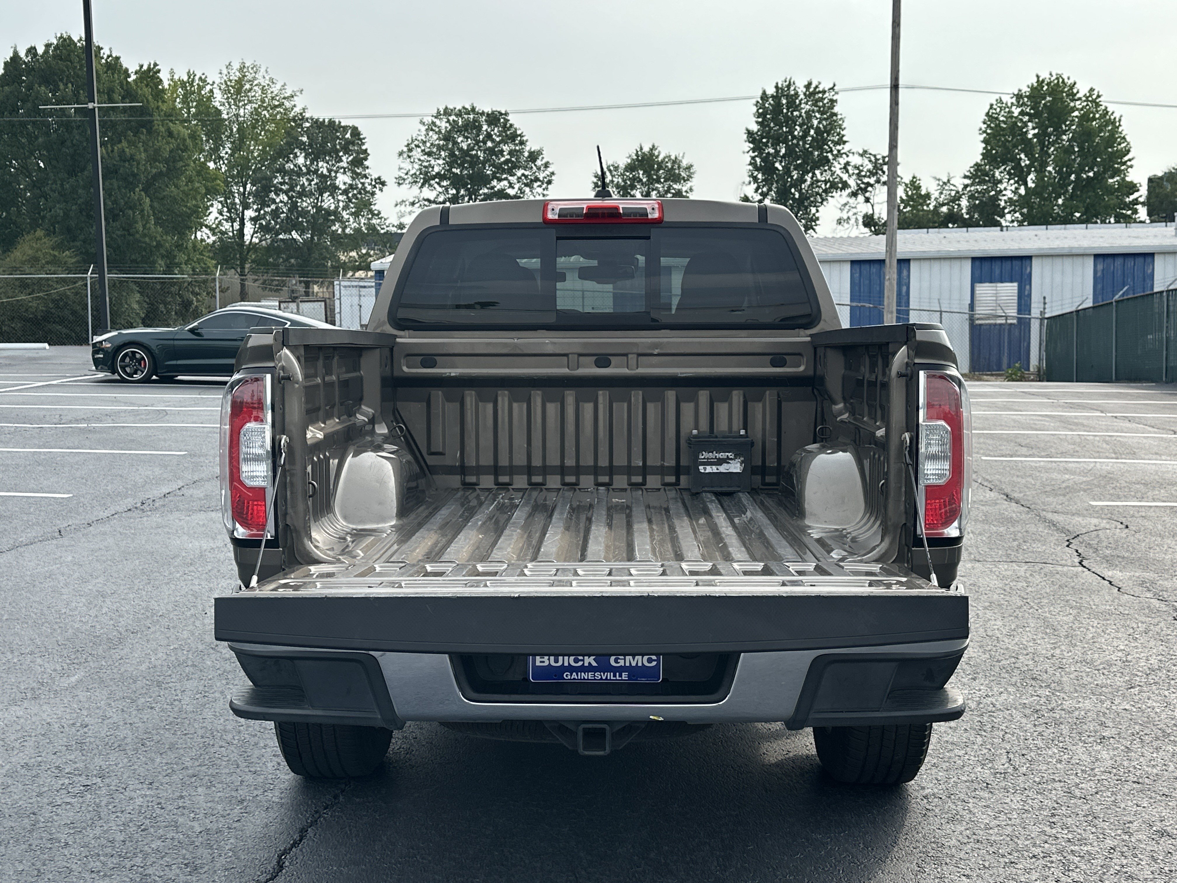 Used 2016 GMC Canyon SLT w/ Driver Alert Package RWD image 14