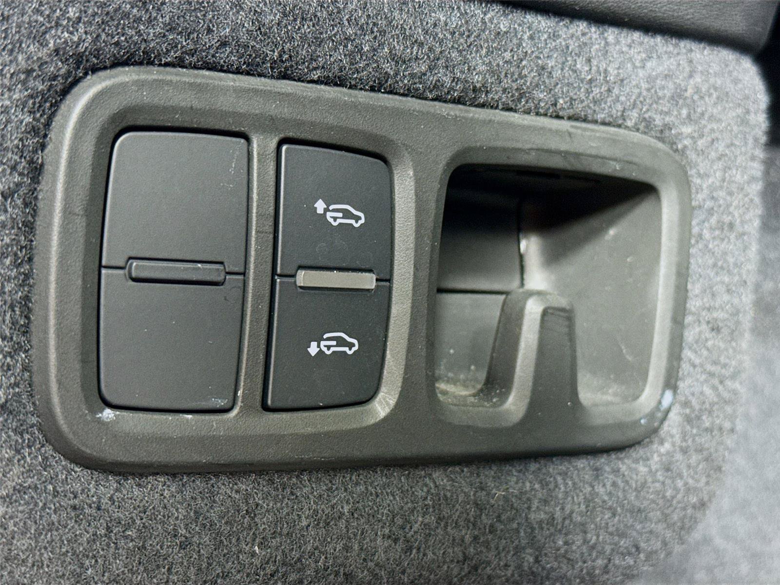 Used 2019 Lamborghini Urus AWD/4WD image 22