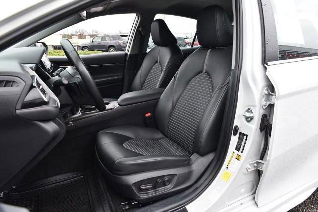 Used 2024 Toyota Camry SE image 18