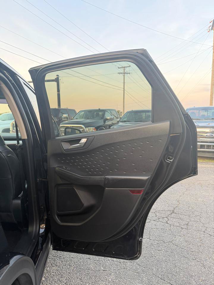 Used 2020 Ford Escape SEL AWD/4WD image 19