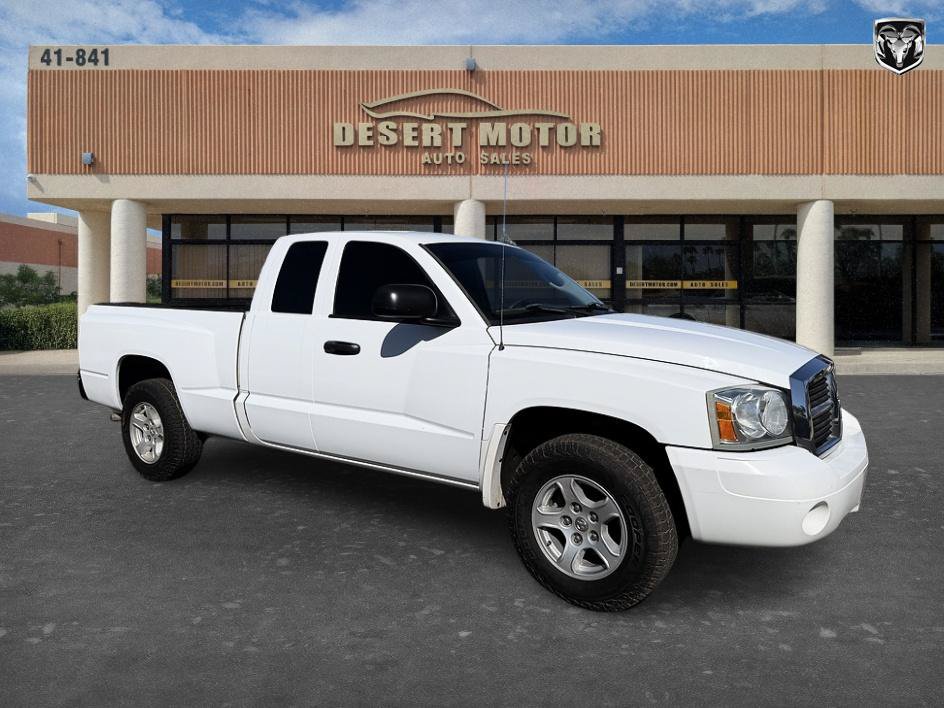 Used 2006 Dodge Dakota SLT w/ Trailer Tow Group RWD image 3