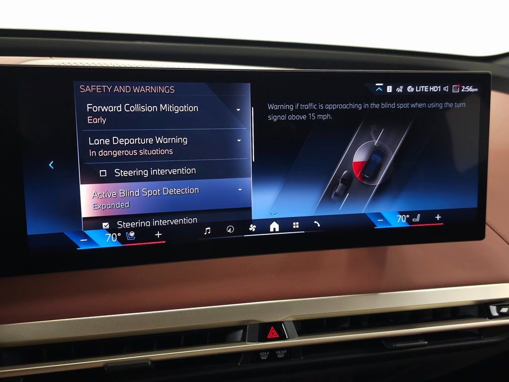 Used 2026 BMW iX xDrive45 image 21