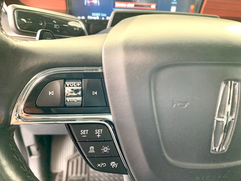 Used 2024 Lincoln Navigator L 4WD image 38
